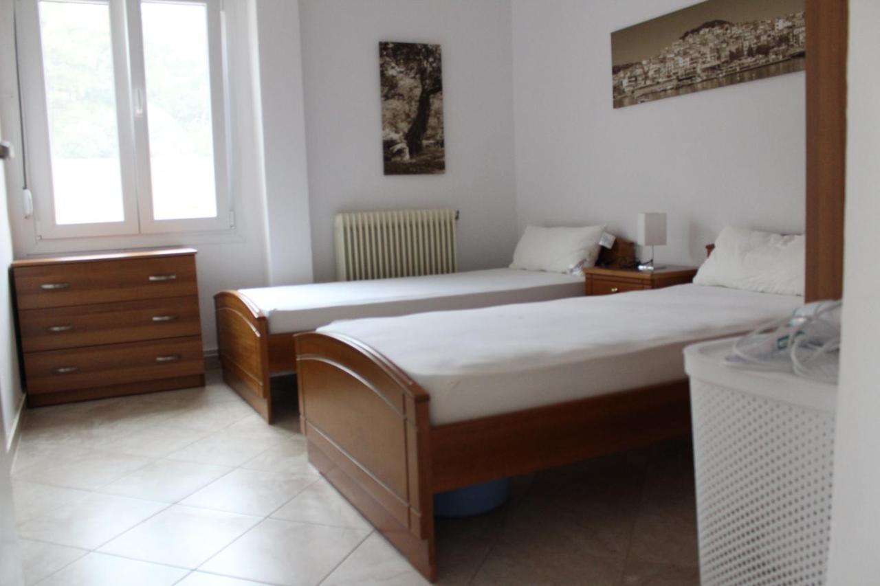 Pares Comfort Apartment Неа Карвали Екстериор снимка